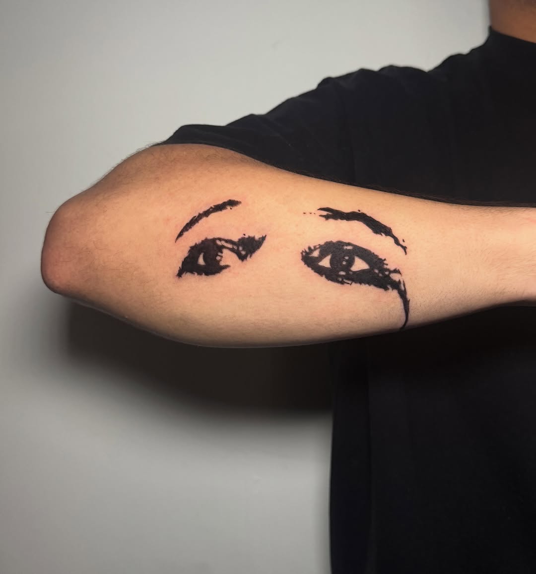 Tattoo by @reytatu โ blackwork, illustrative