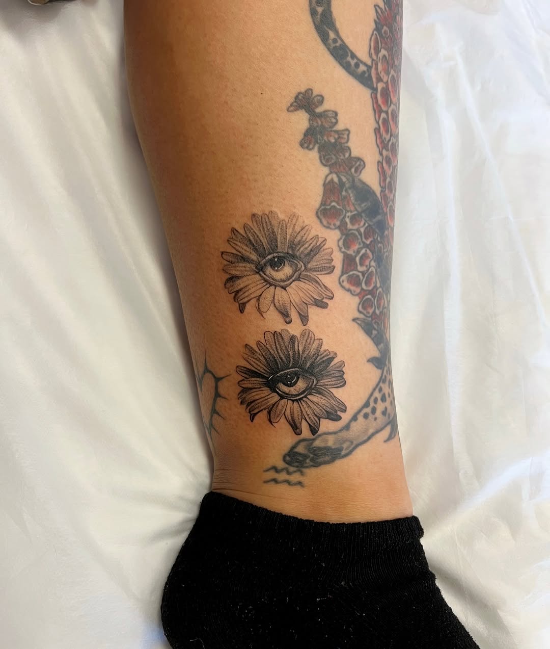 Tattoo by @z._.b_ink — illustrative, black_and_grey