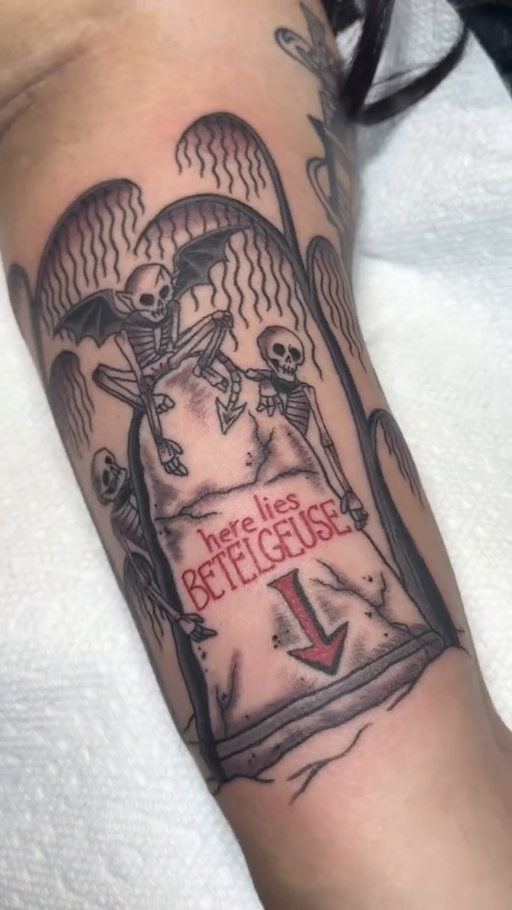 Tattoo by @niaink — illustrative, black_and_grey