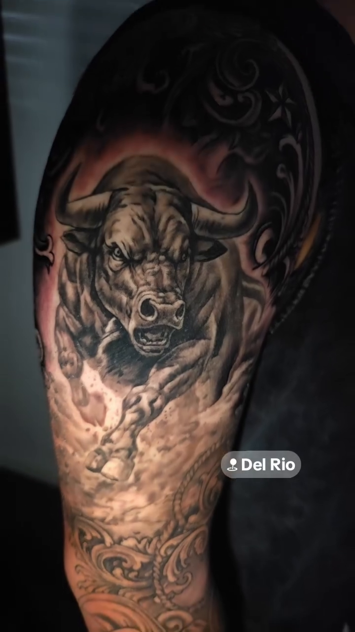 Tattoo by @efrentattoos — black_and_grey, realism