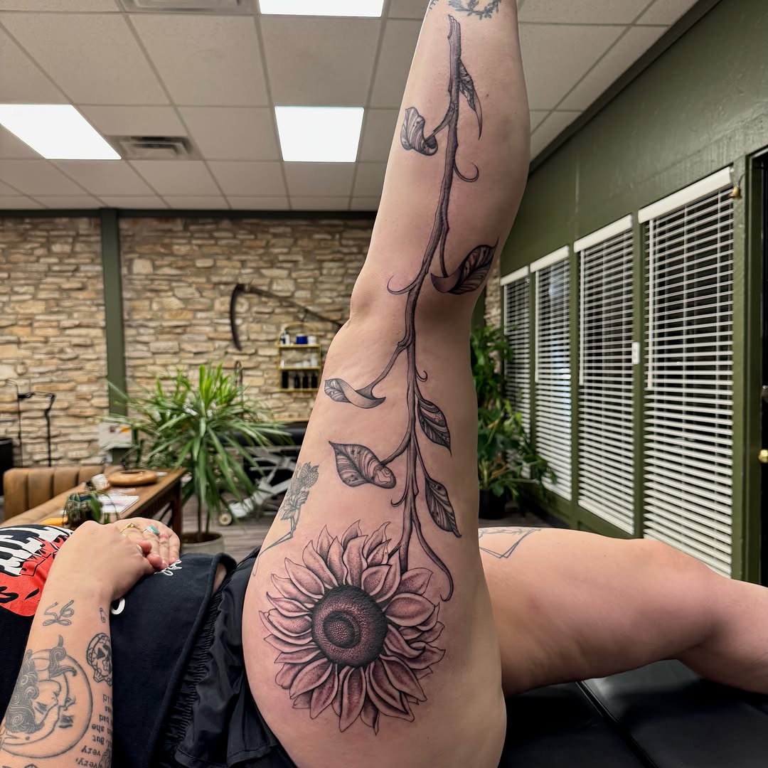 Tattoo by @roxbury_tattoos β black_and_grey