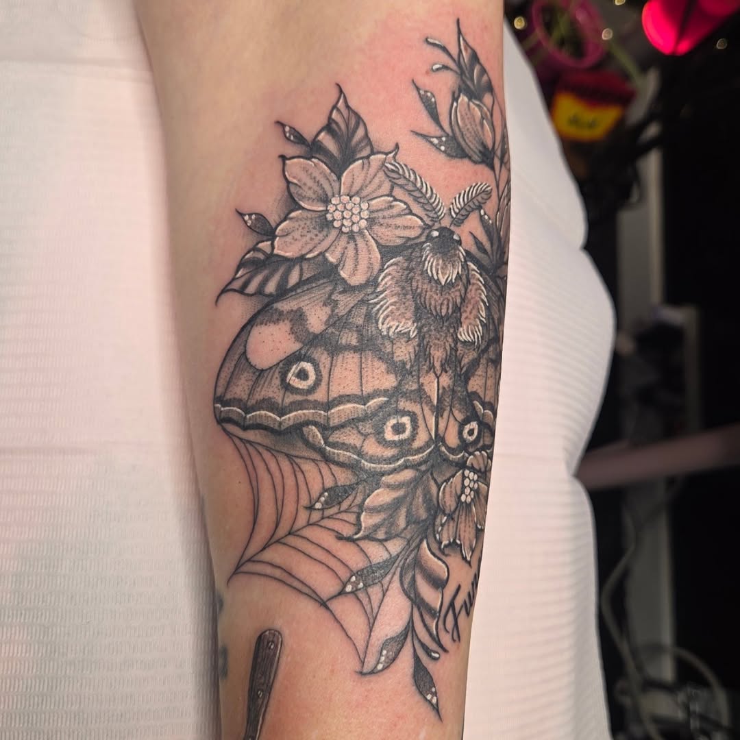 Tattoo by @you_aint_seen_muffins_yet β black_and_grey, realism