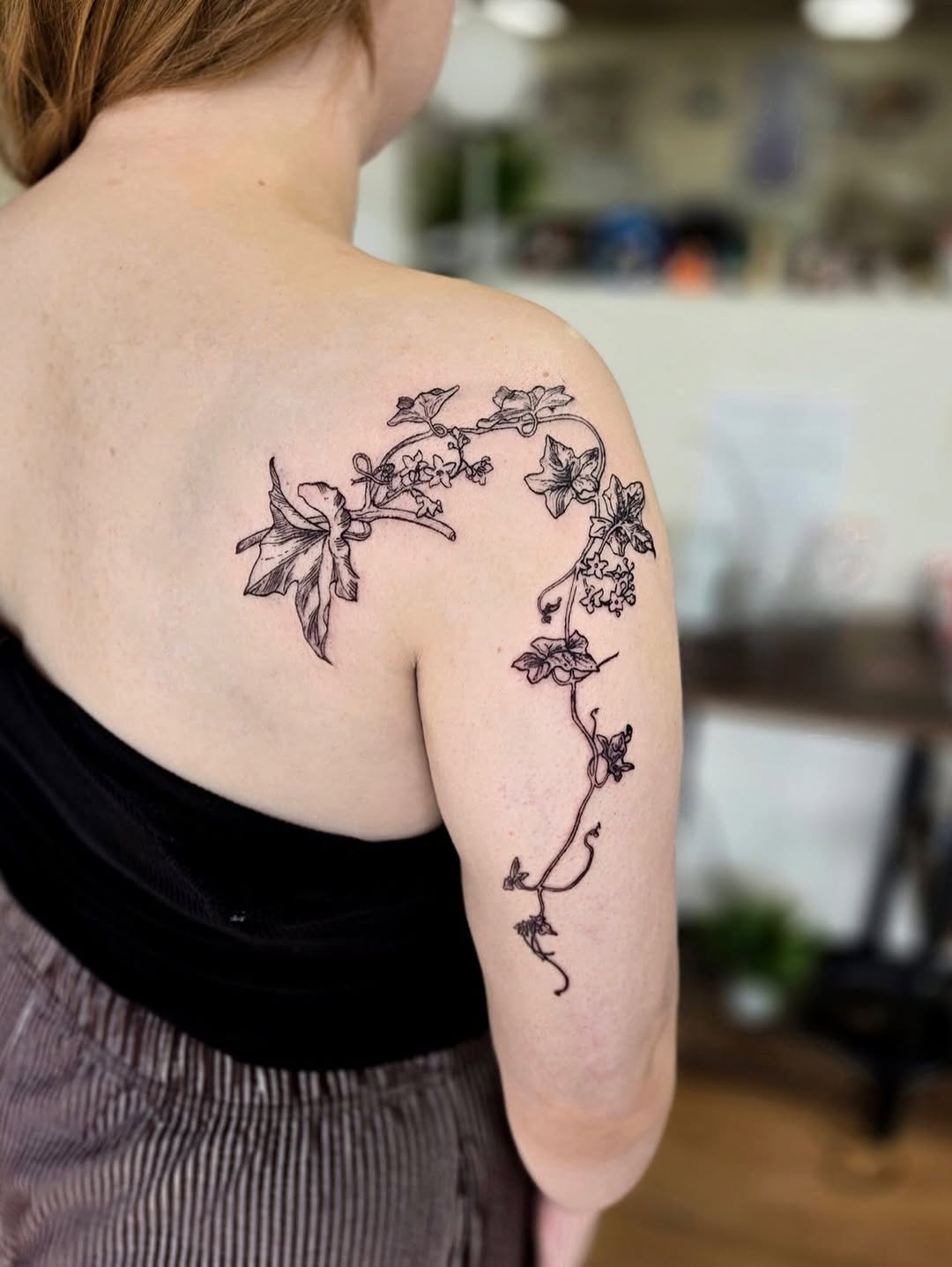 Tattoo by @tattooo_moisu — fine_line