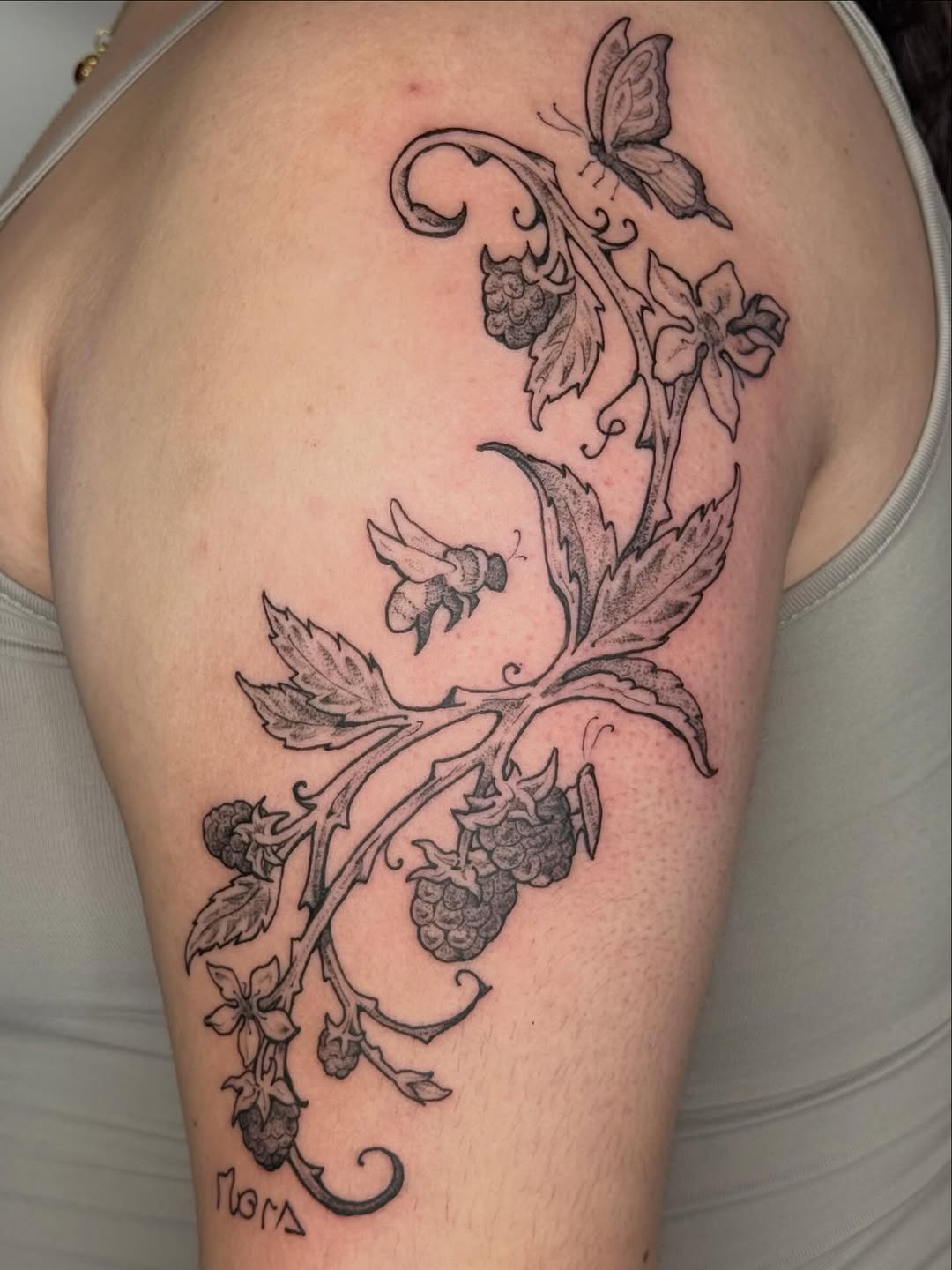 Tattoo by @cat.tatz — black_and_grey, illustrative