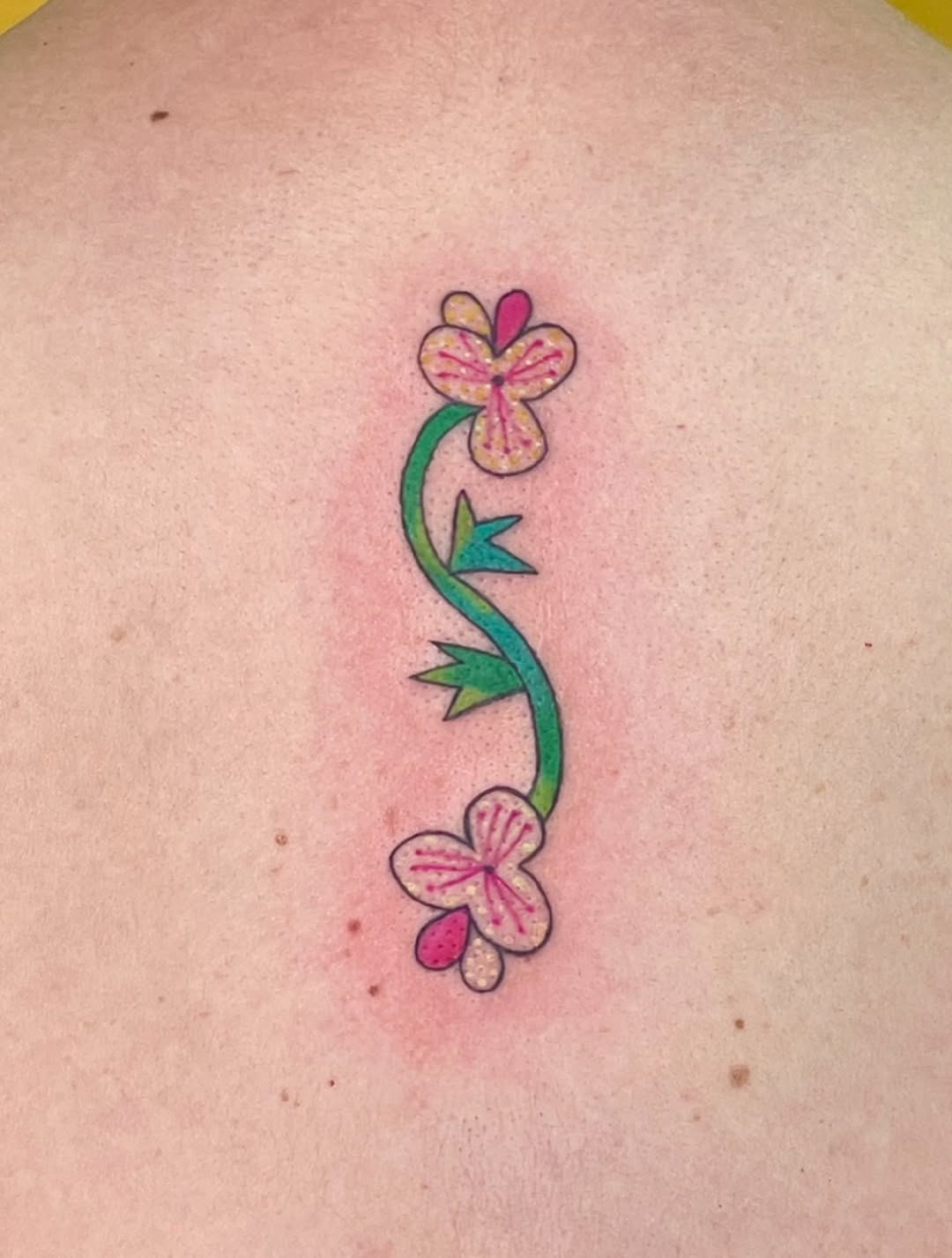 Tattoo by @youniseaweed — fine_line
