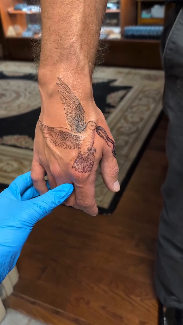 Tattoo by @kariswho — fine_line, black_and_grey