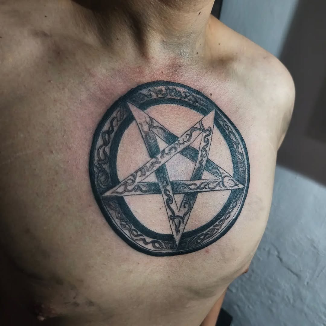 Tattoo by @mello_blue_tatto0 — black_and_grey, ornamental