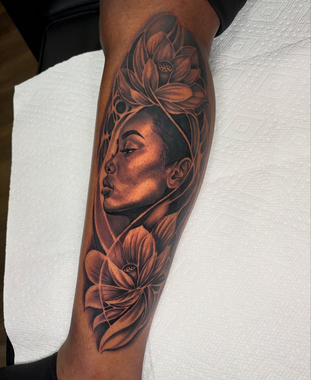 Tattoo by @osieltattoos โ realism, black_and_grey