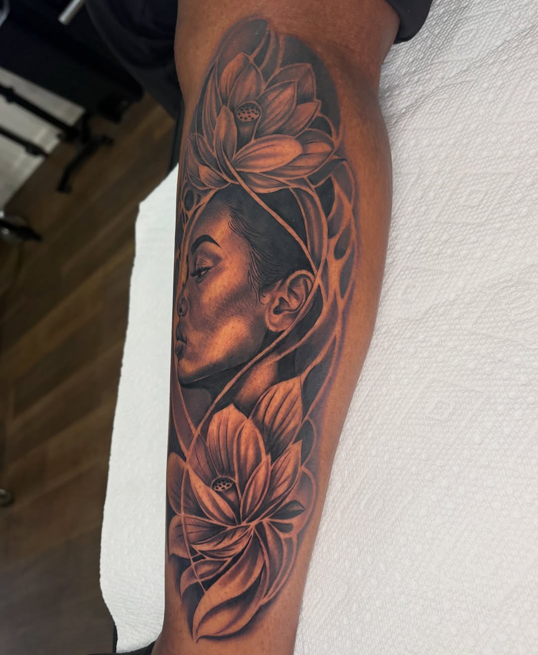 Tattoo by @osieltattoos โ realism, black_and_grey