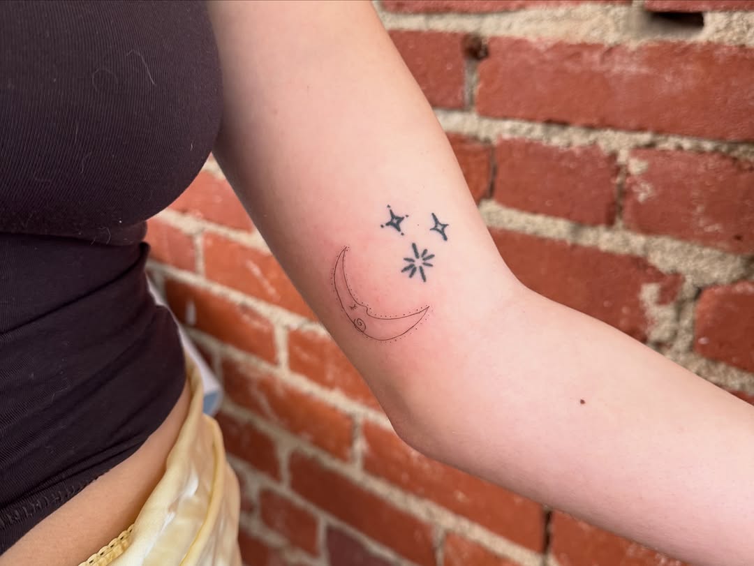 Tattoo by @babyjab_tattoo — fine_line, minimalist
