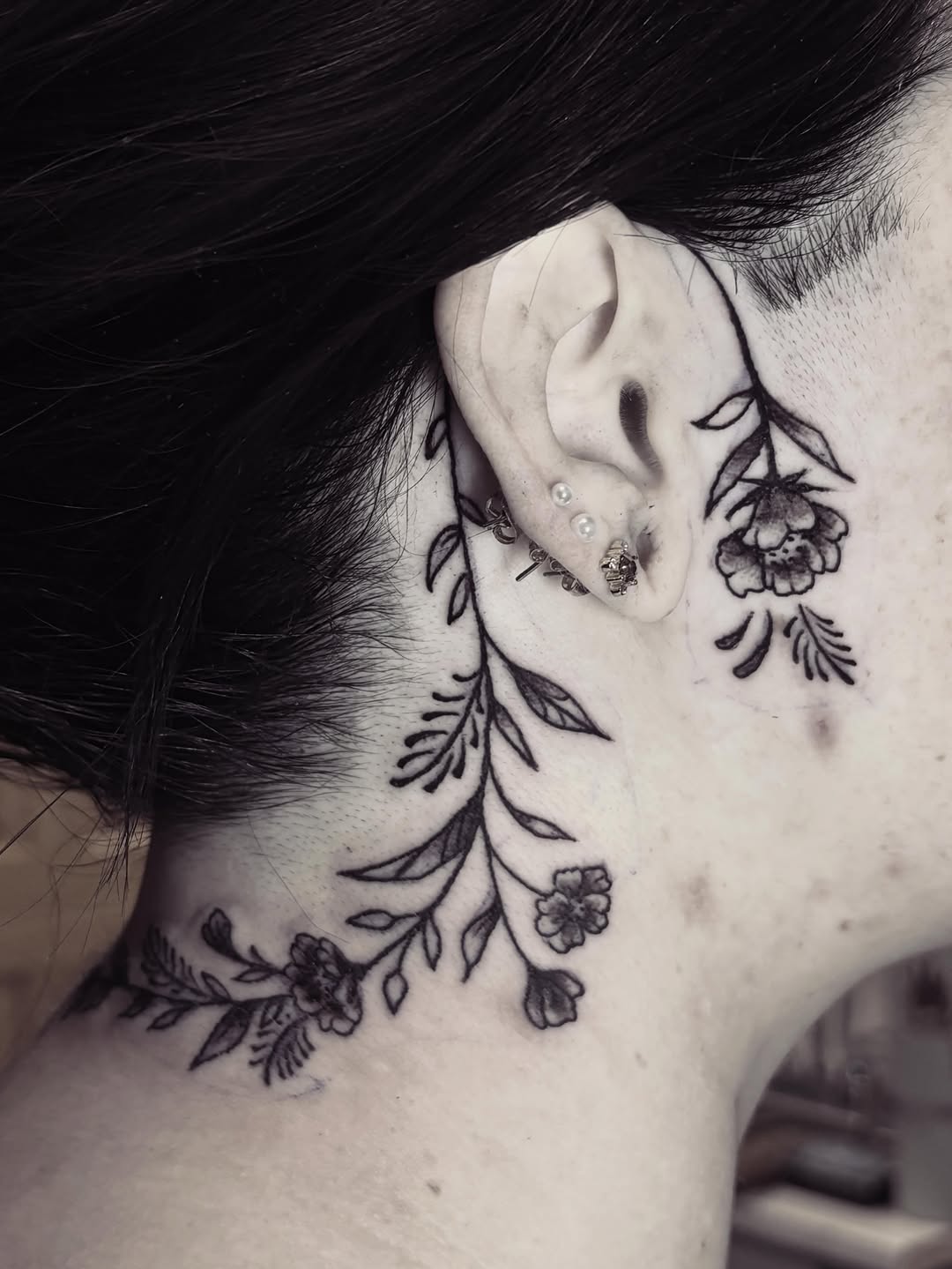 Tattoo by @neekostentaculz โ fine_line