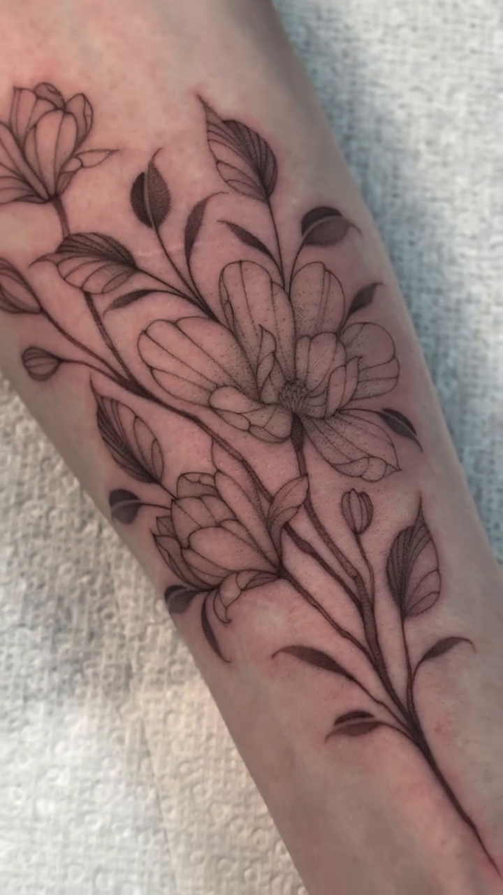 Tattoo by @victorialamorte — fine_line