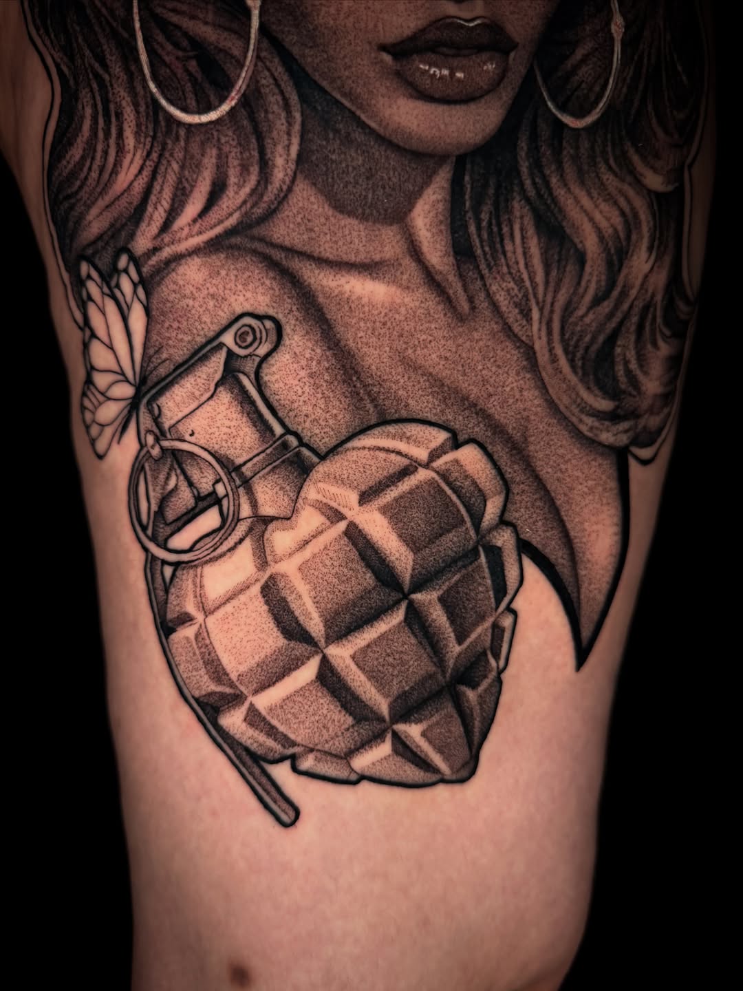 Tattoo by @laurav.tattoo — black_and_grey, realism