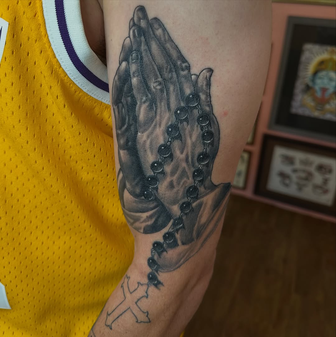 Tattoo by @andrewmontoyatattoo — black_and_grey, realism