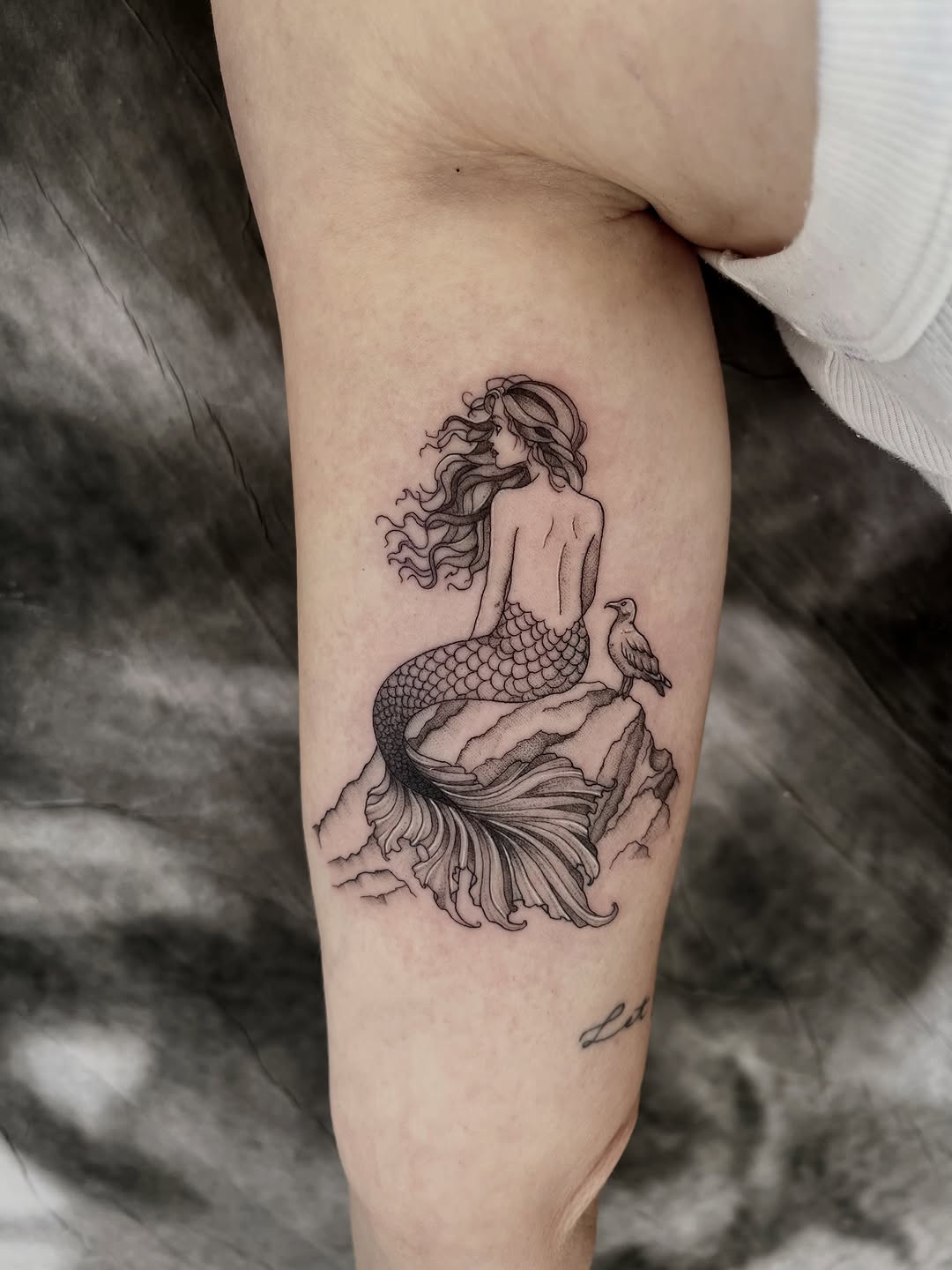 Tattoo by @lo_gwynn_ink — black_and_grey