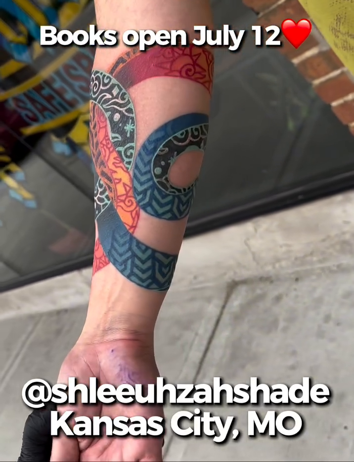 Tattoo by @shleeuhzahshade — geometric