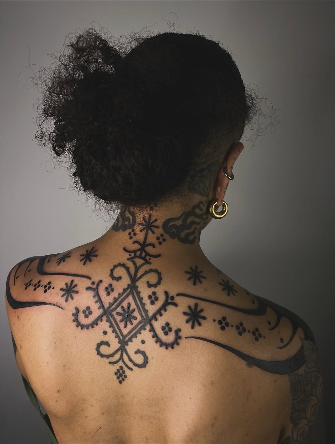 Tattoo by @bimtxtt — blackwork, geometric