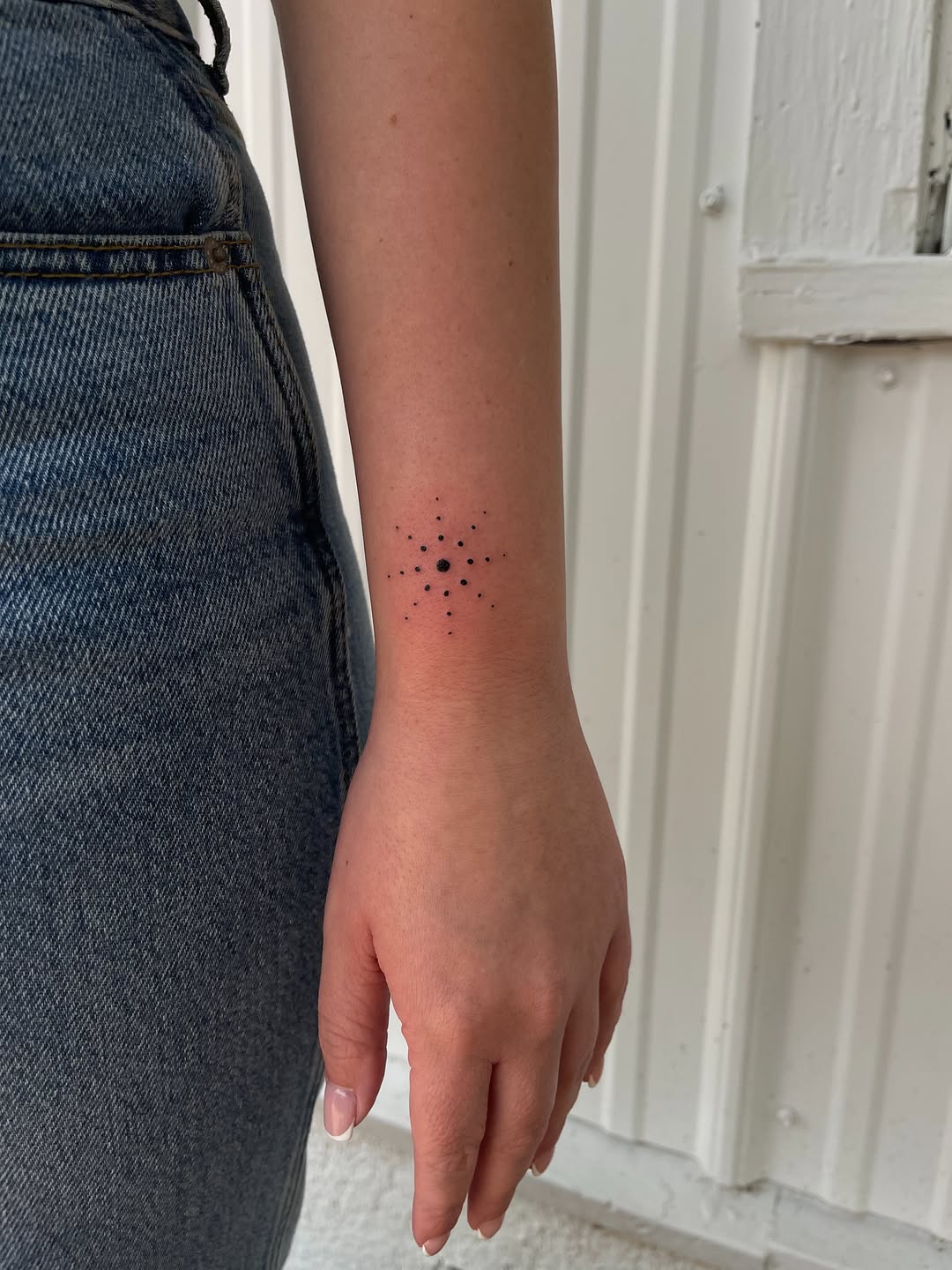 Tattoo by @imthehumanamy — dotwork, minimalist
