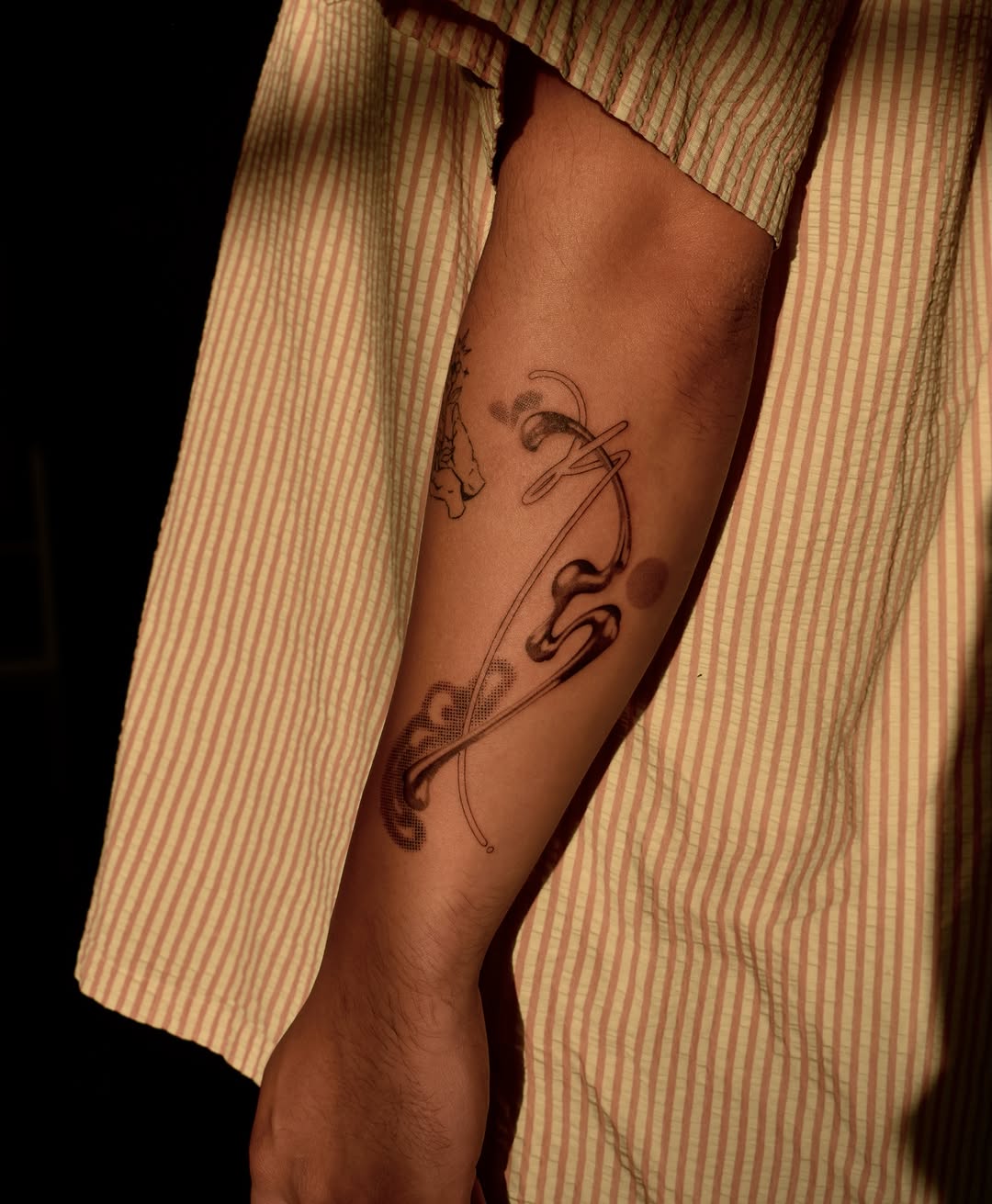 Tattoo by @hanmi.ink — fine_line, dotwork