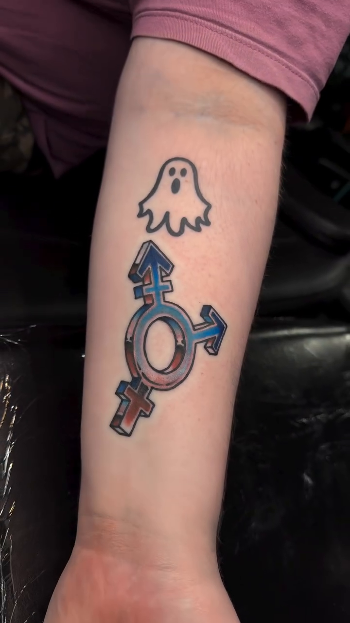 Tattoo by @mercydeantattoo — illustrative, minimalist