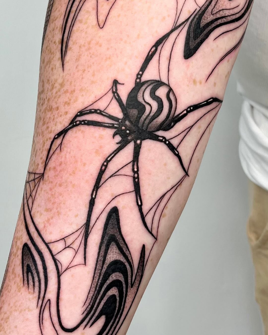 Tattoo by @erinblaney_tattoo β blackwork