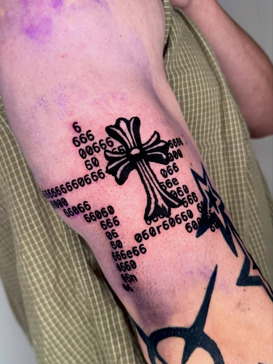 Tattoo by @newdullz_tattoo β illustrative, blackwork
