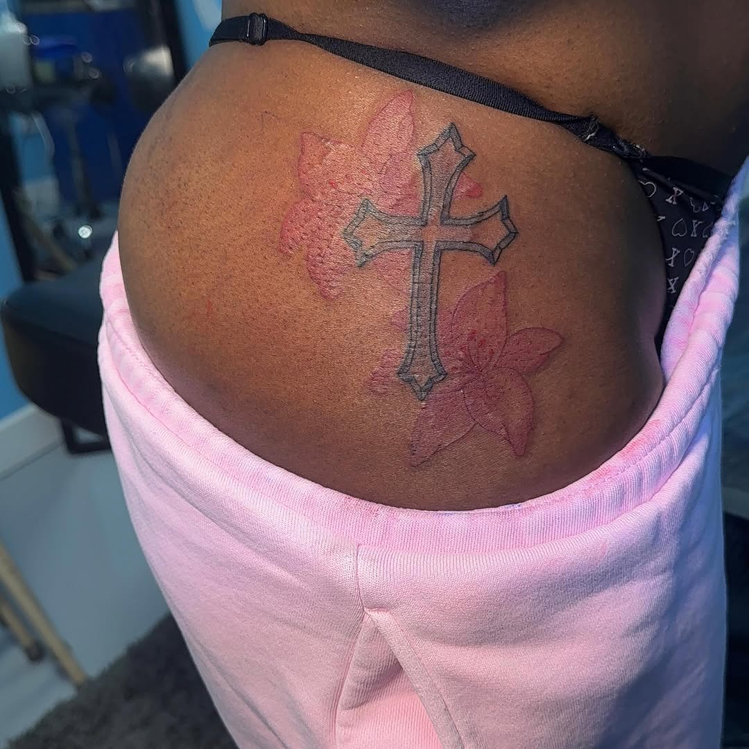 Tattoo by @theheartistry.ink — black_and_grey, fine_line