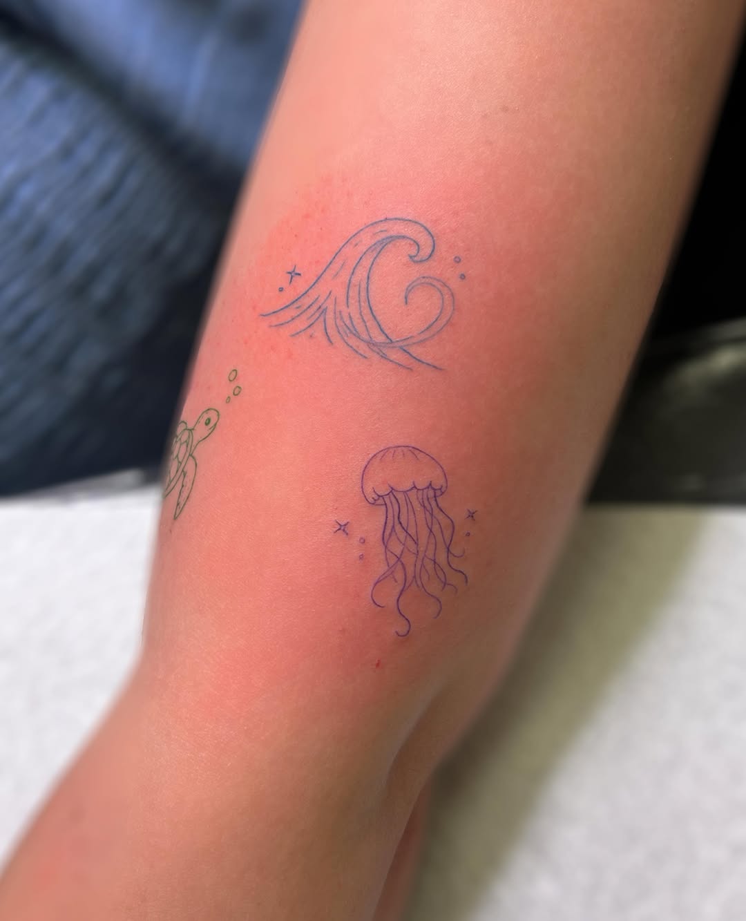 Tattoo by @dazeeinkstudio โ fine_line