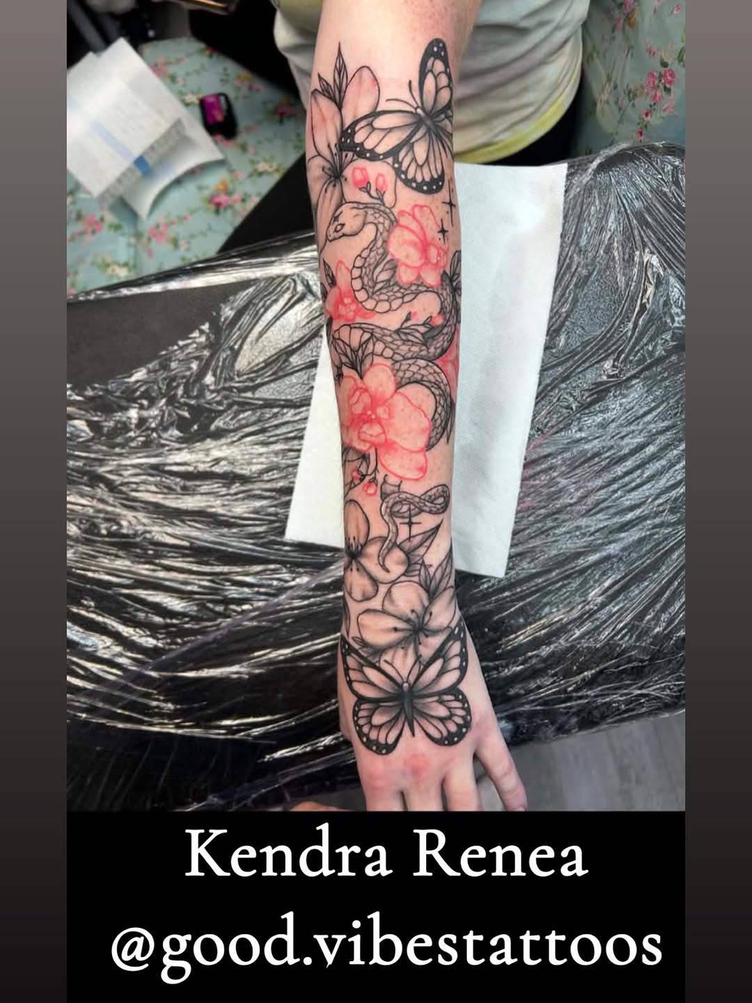 Tattoo by @oliviasuzannetattoos โ black_and_grey
