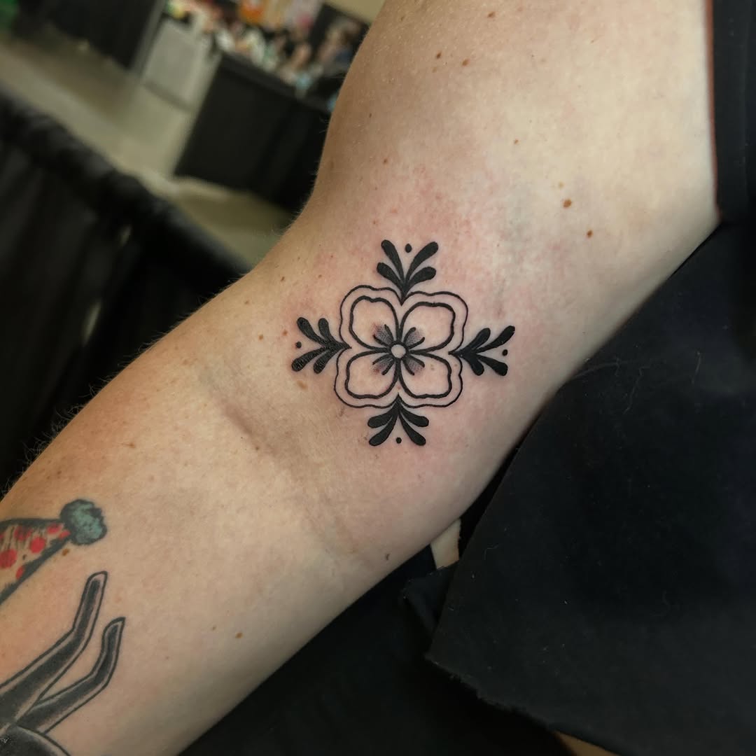 Tattoo by @ashleemshar — fine_line, ornamental