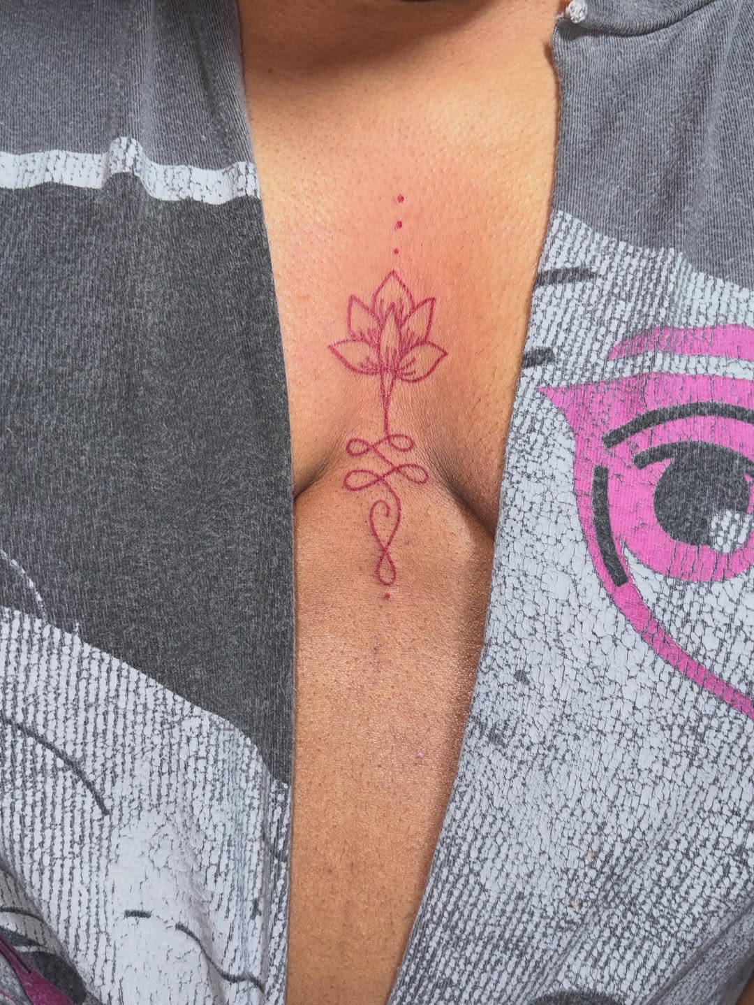 Tattoo by @lextattedme2 — fine_line, minimalist