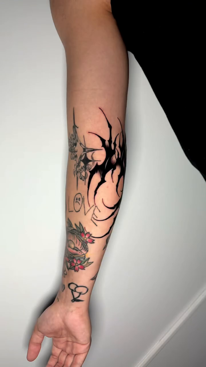 Tattoo by @kindaspiky — illustrative, blackwork