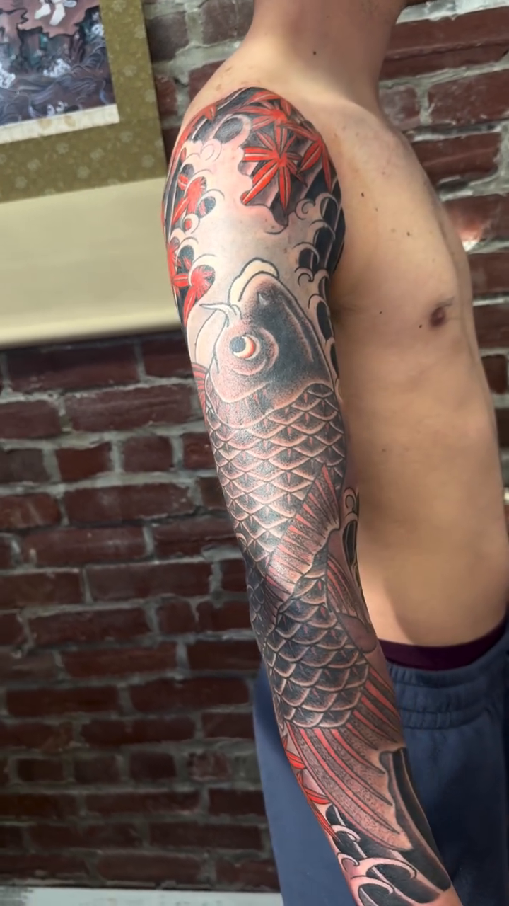 Tattoo by @keep.well โ japanese_irezumi