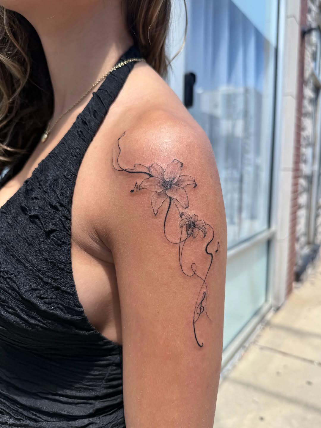 Tattoo by @stellartattooo โ fine_line