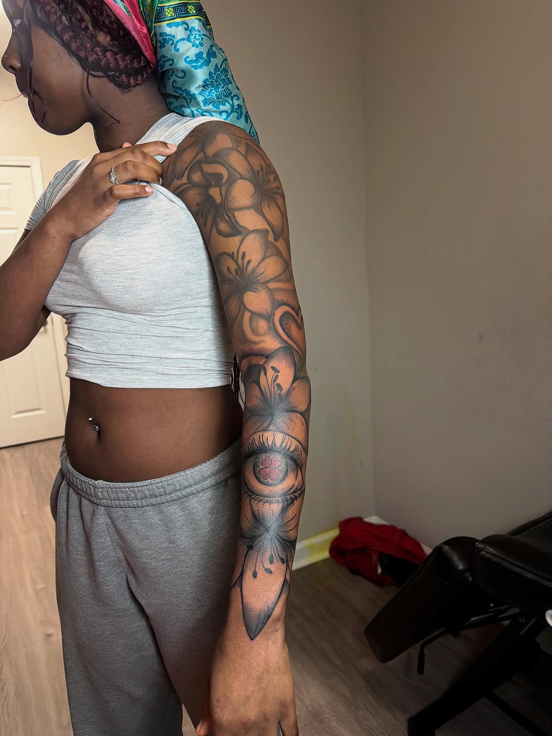 Tattoo by @nylainkedyou — black_and_grey, realism