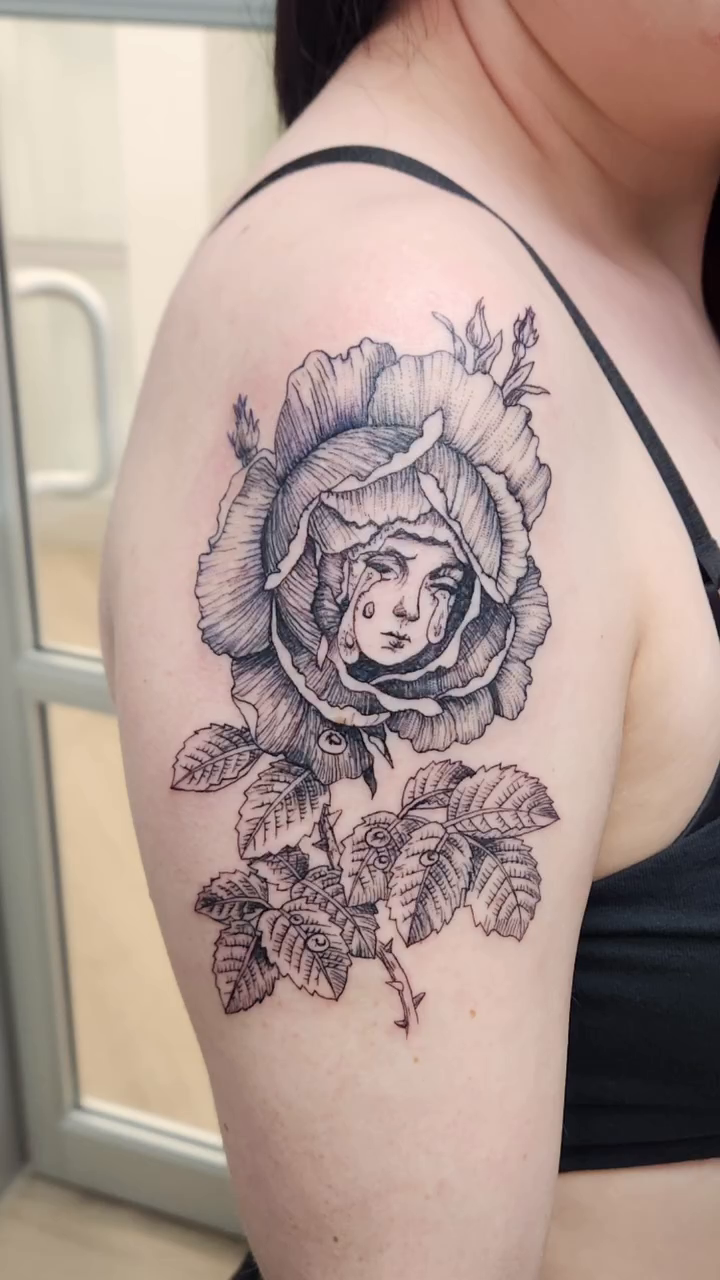 Tattoo by @sacredgemometry โ fine_line, black_and_grey