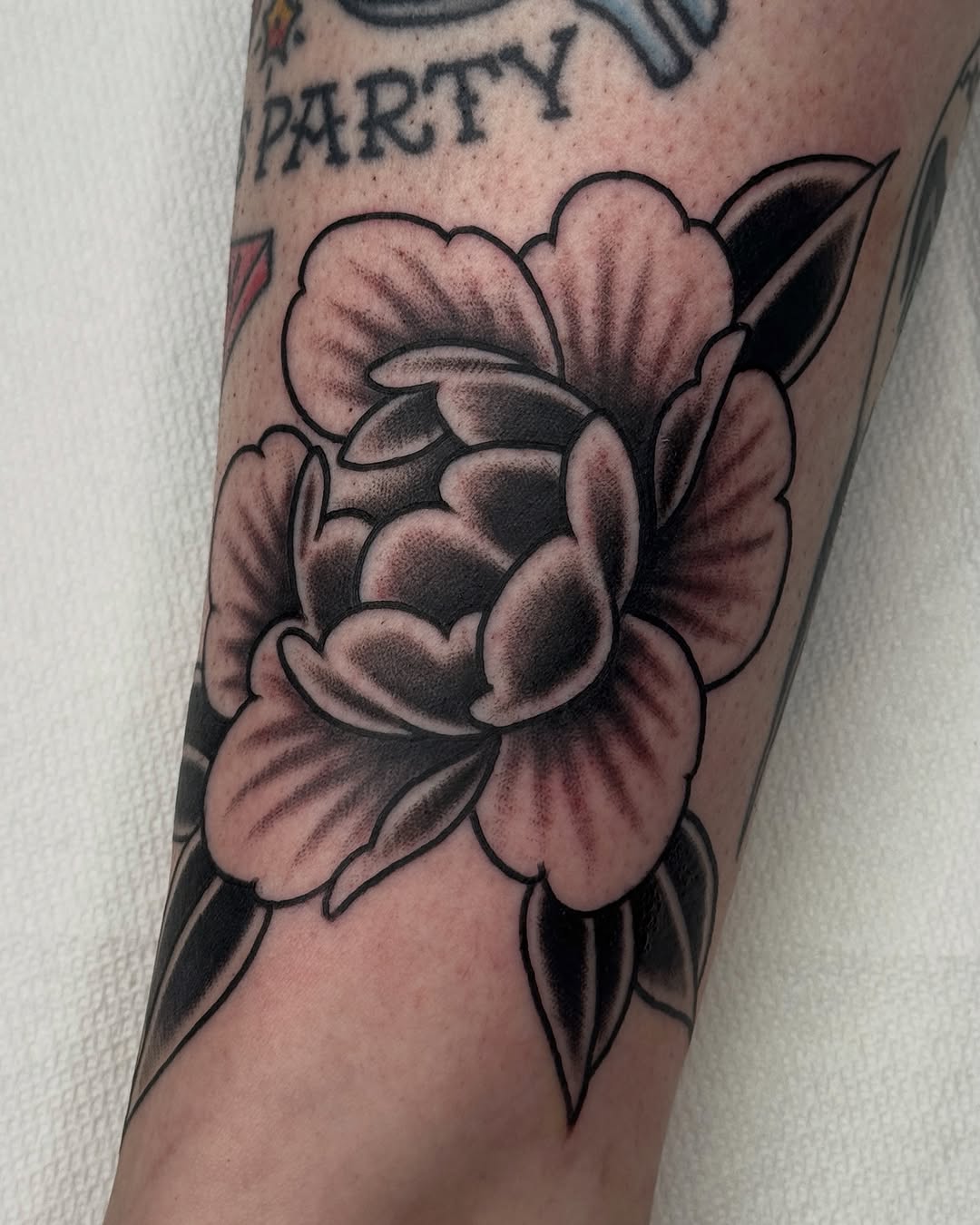 Tattoo by @bregrovertattoo โ american_traditional, black_and_grey
