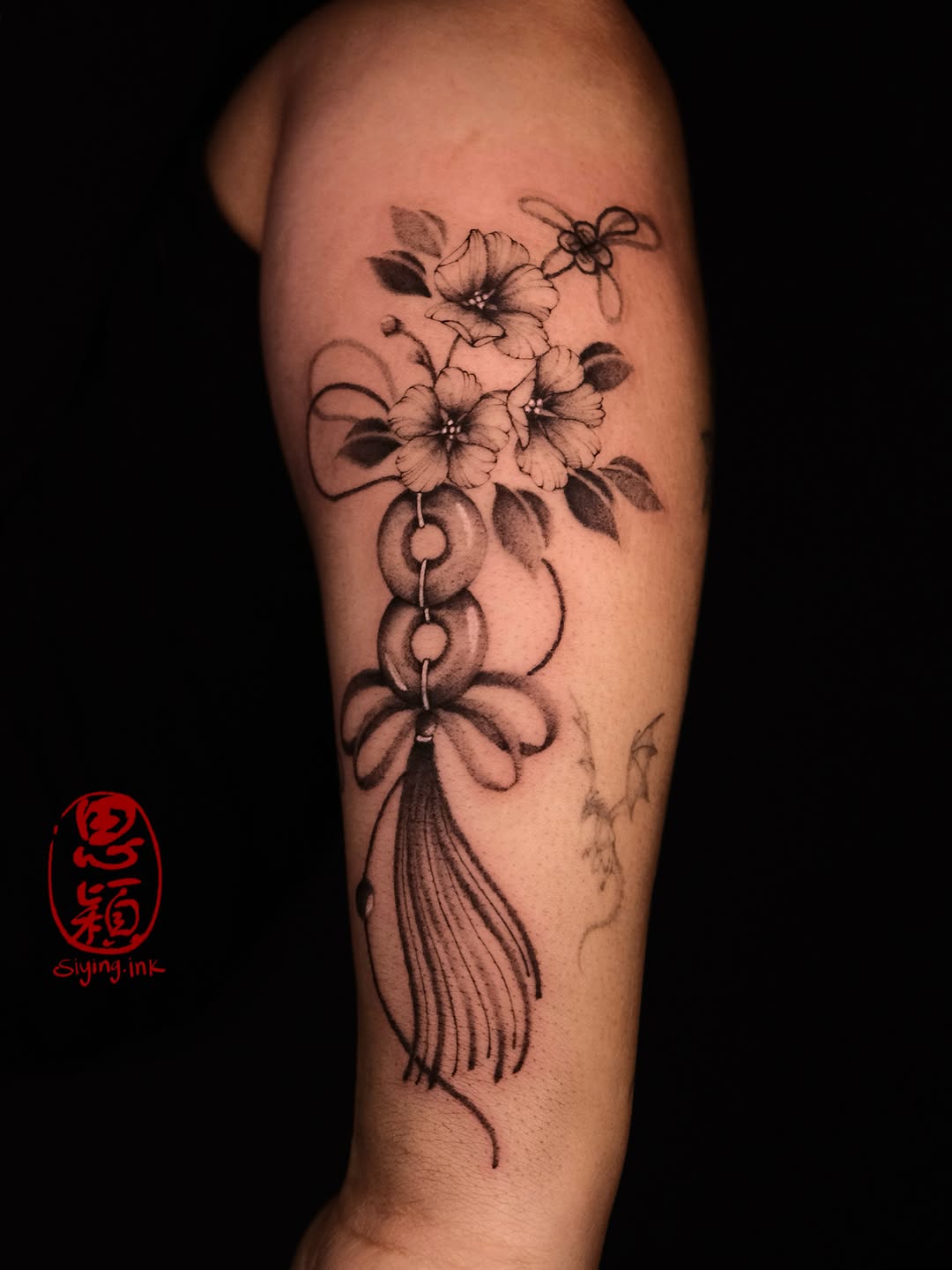 Tattoo by @siying.ink โ illustrative, black_and_grey