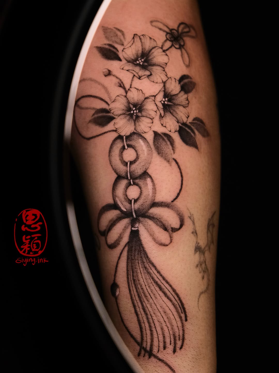 Tattoo by @siying.ink โ illustrative, black_and_grey