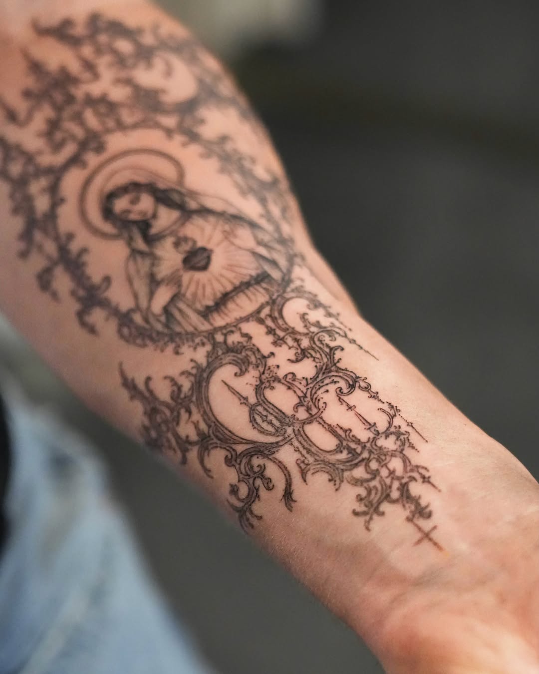 Tattoo by @tatsbyalyssa — fine_line