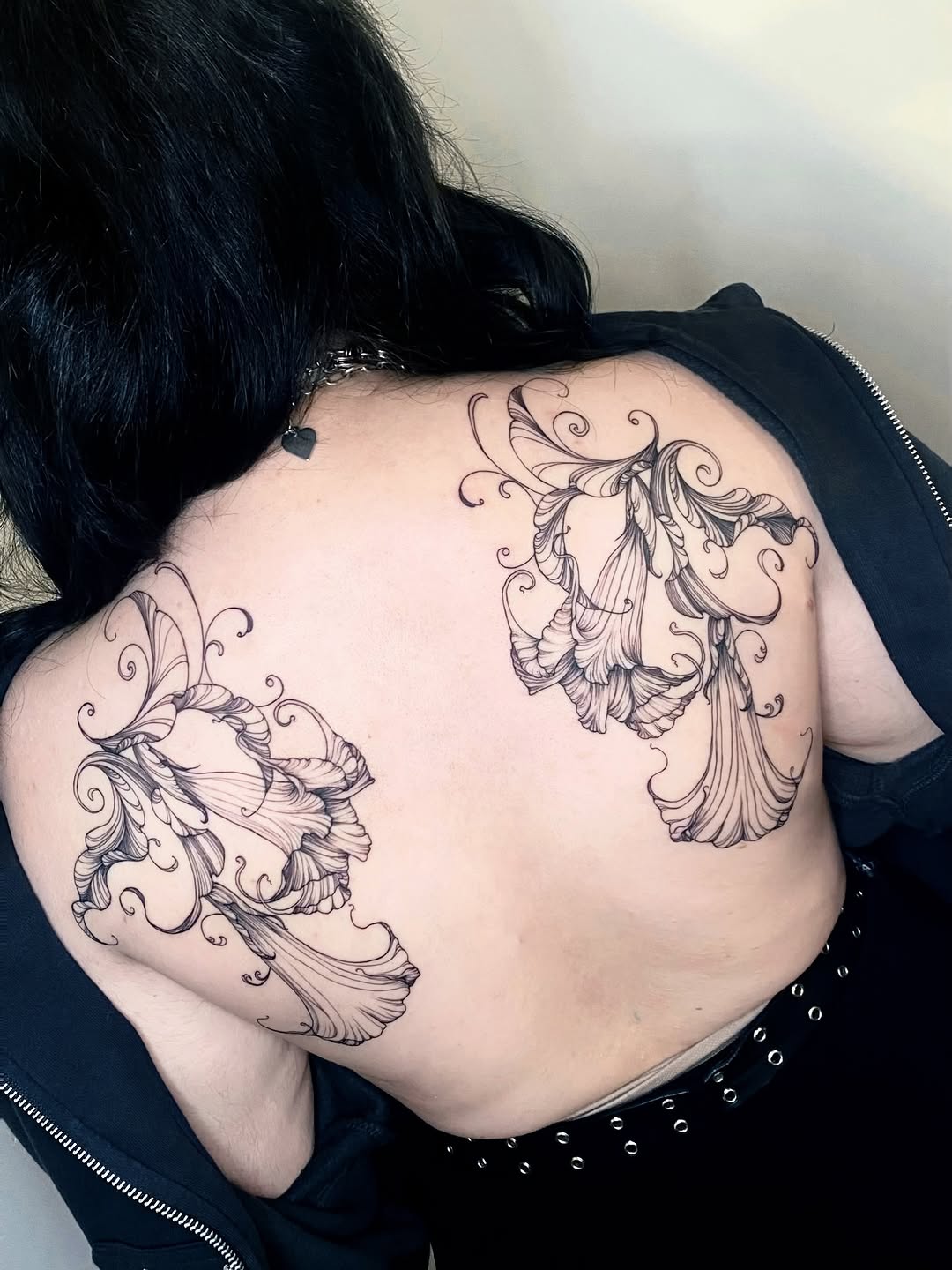 Tattoo by @i.want.it.black.tattoo — fine_line, ornamental