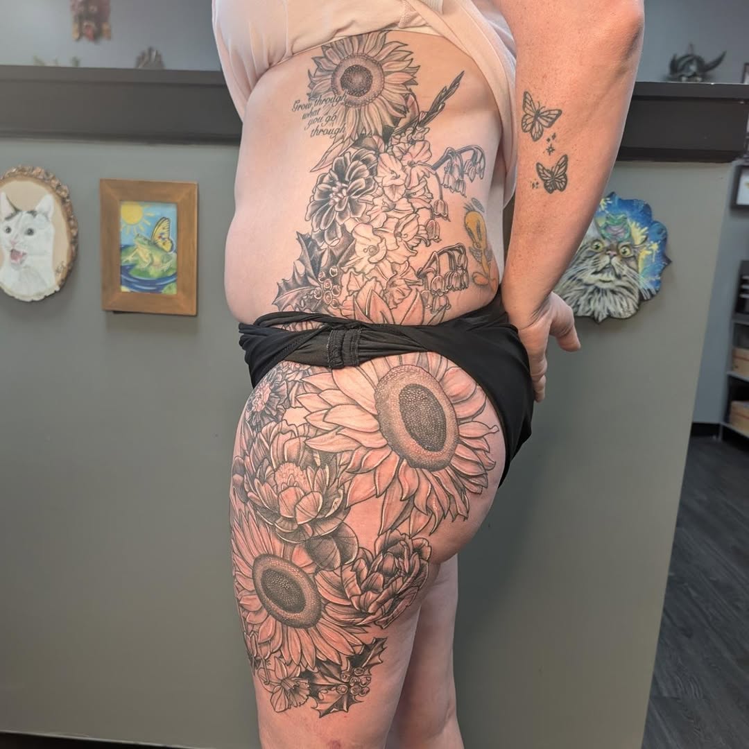 Tattoo by @bananartsgallery — black_and_grey
