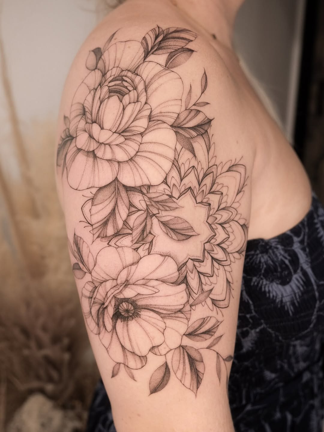 Tattoo by @ink.maude — fine_line, dotwork