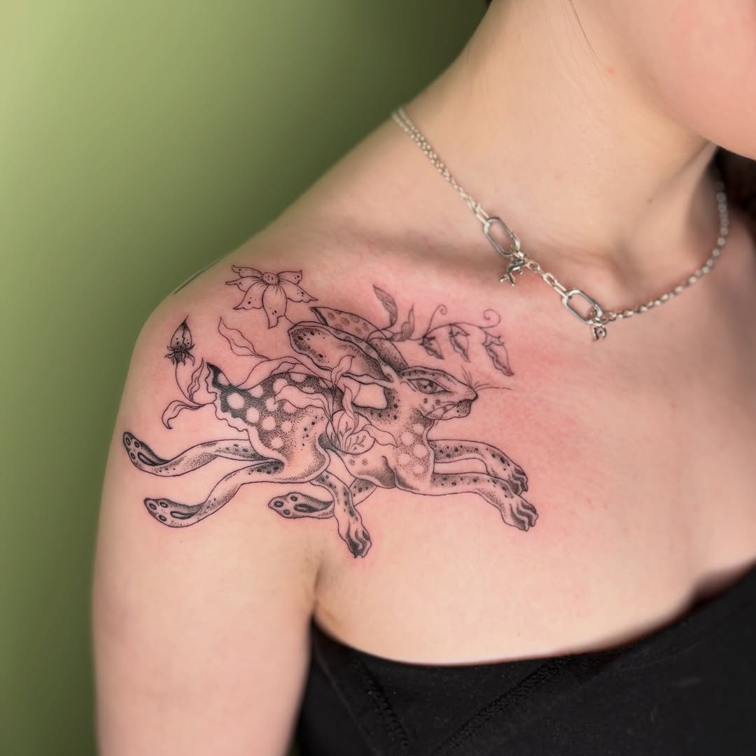 Tattoo by @shybirdtattoo β dotwork