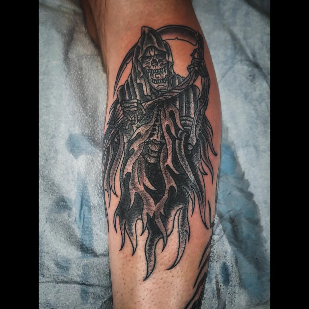 Tattoo by @joeandbadger — black_and_grey