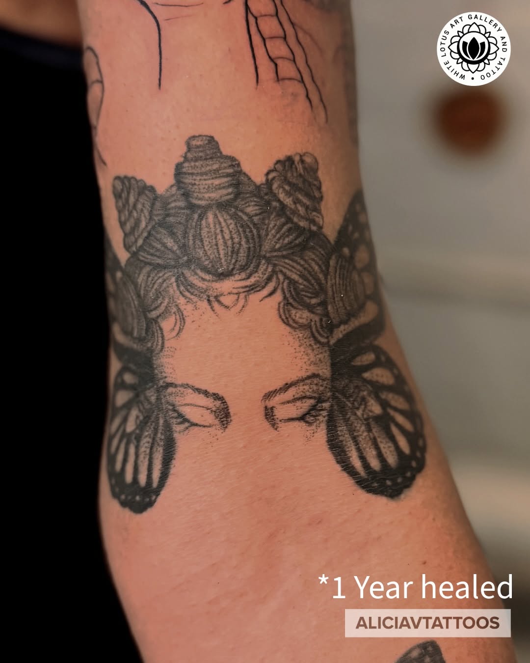 Tattoo by @aliciavtattoos — dotwork
