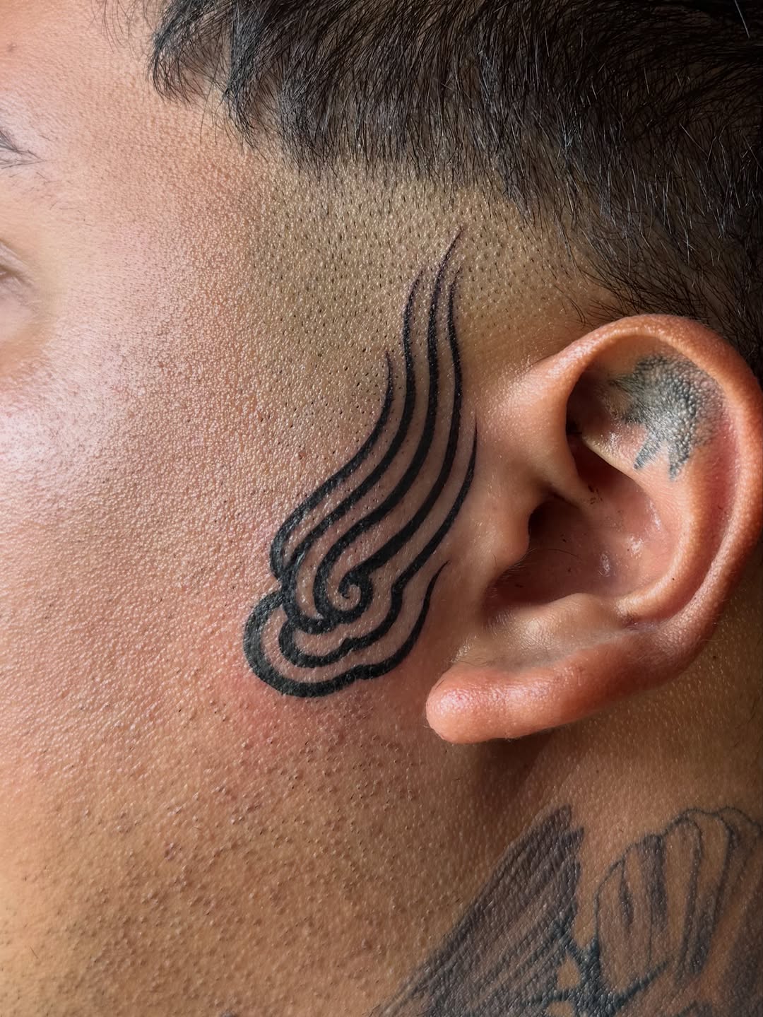 Tattoo by @aintnothinbutagthang817 β blackwork