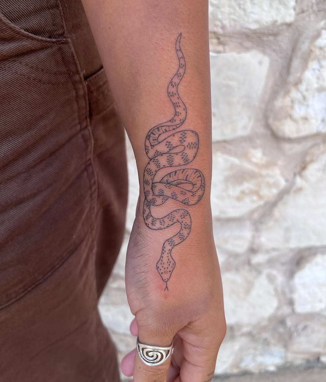 Tattoo by @nattytoos โ fine_line