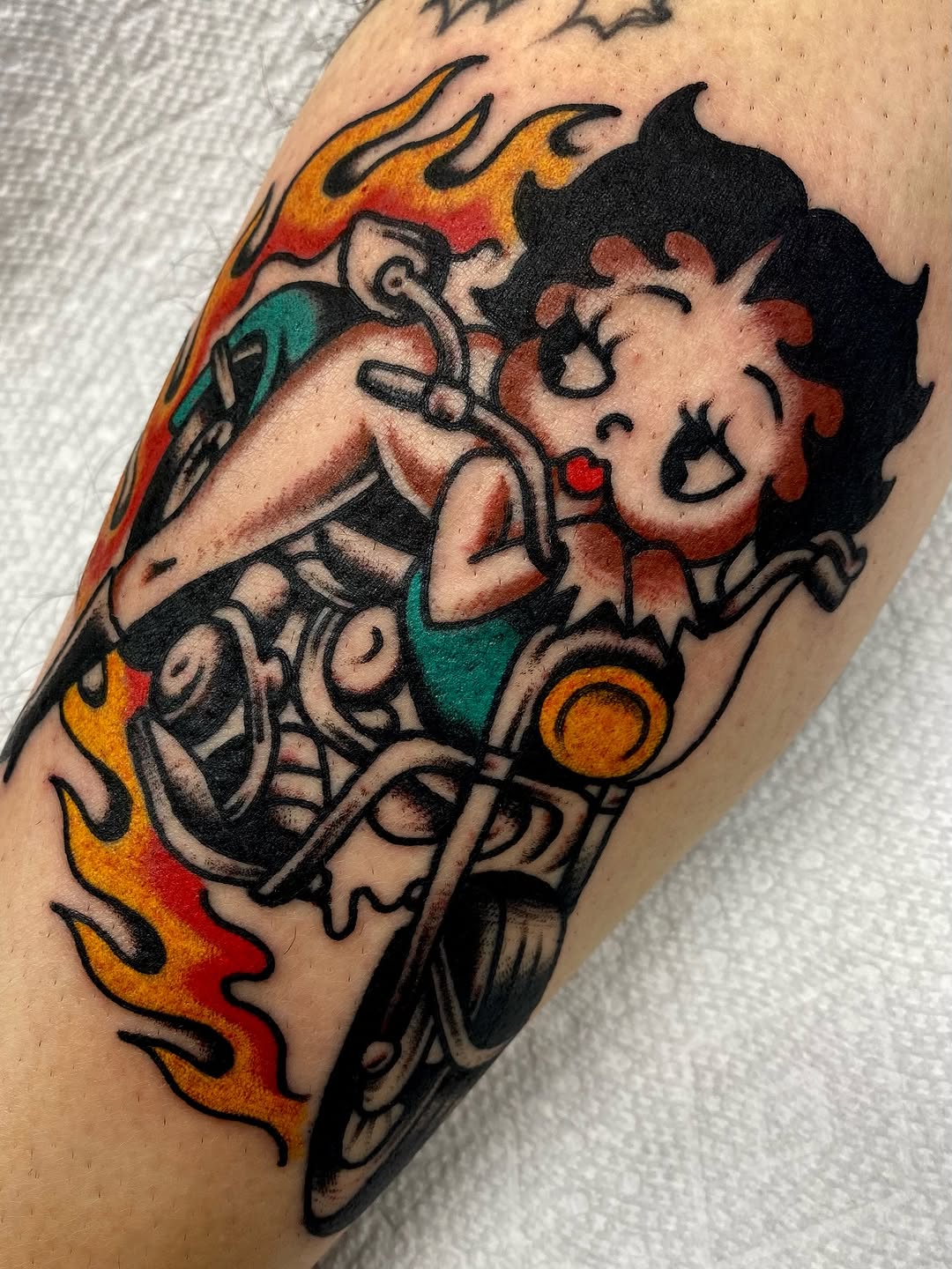 Tattoo by @linneapastel — american_traditional, illustrative