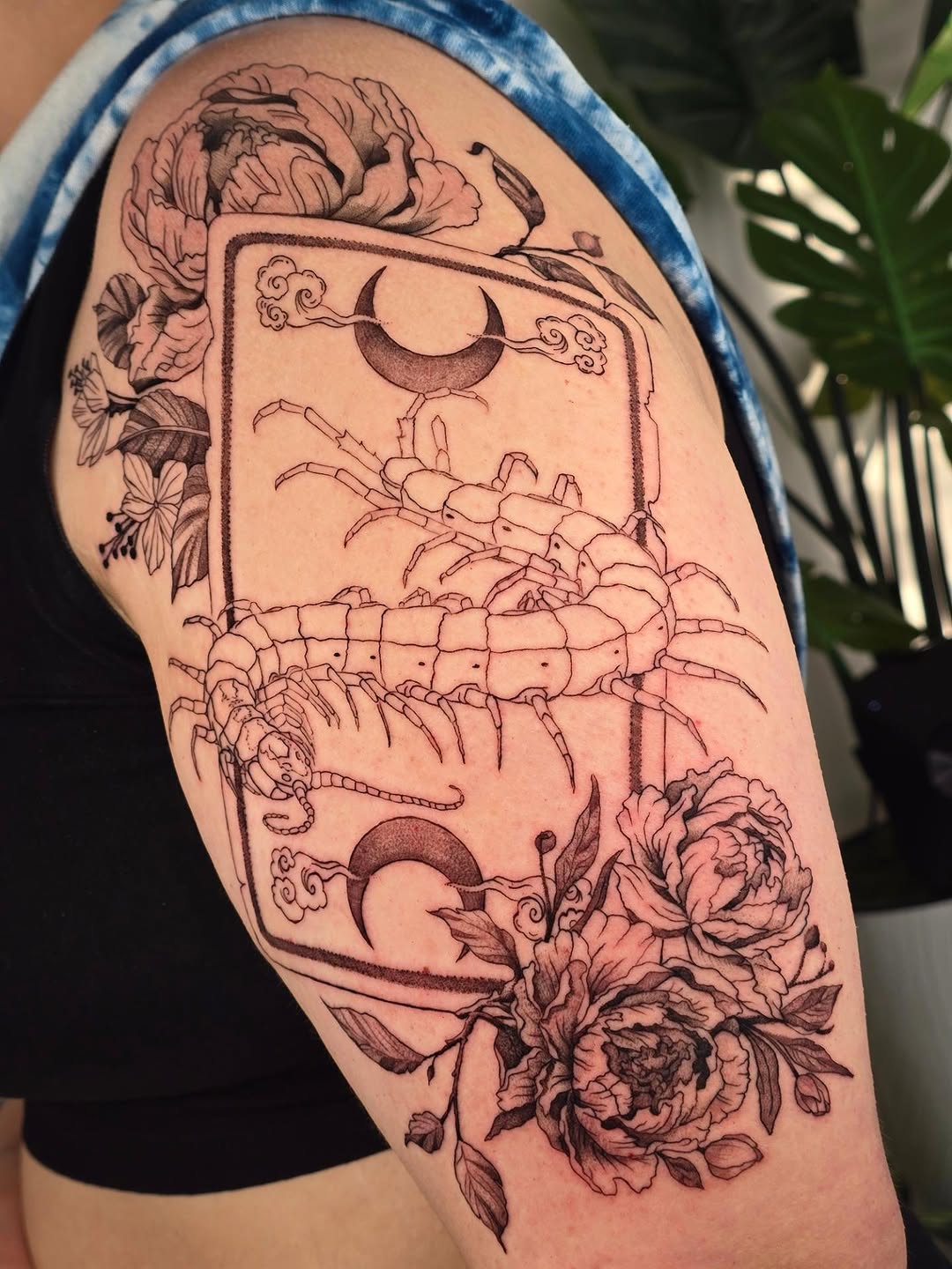 Tattoo by @twiztidscribblertattoo β black_and_grey